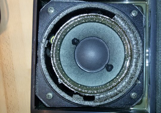 Reparation af højtalere og elektronik